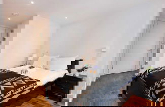 Foto 3 - Vibrant 2BR Retreat in Baker Street