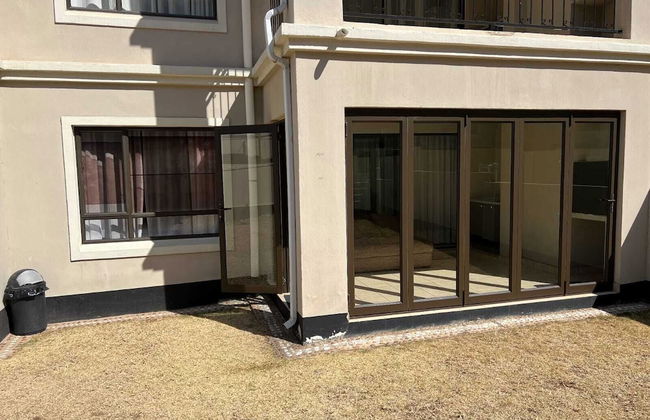3-bedroom Luxury Apartment - Photo 20