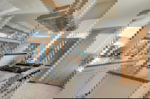 Photo 37 - Orca Ridge on Resort Road by Avantstay A+ Views