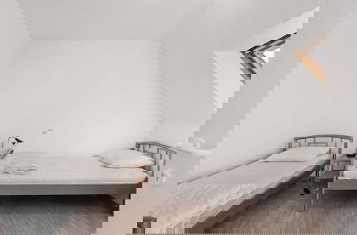 Foto 4 - Beautiful Apartment Near Center