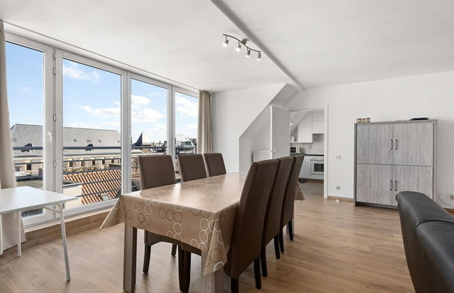 Beautiful Apartment Near Center - Photo 10