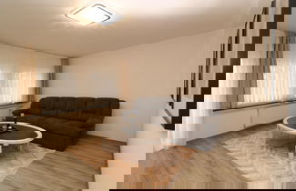 Foto 1 - City Apartment With Balcony