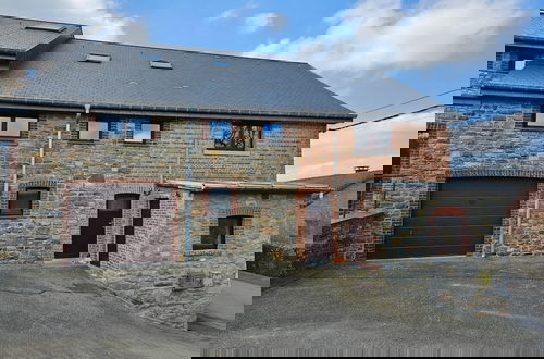 Foto 1 - Well-equipped Holiday Home With Terrace