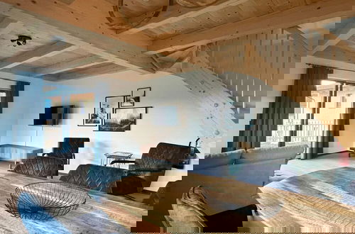 Foto 21 - Beautiful Chalet With Sauna