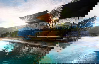 Foto 1 - Apartment With Shared Infinity Pool