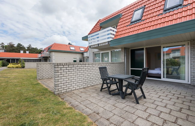 Apartment in De Koog With Free Parking - Foto 1