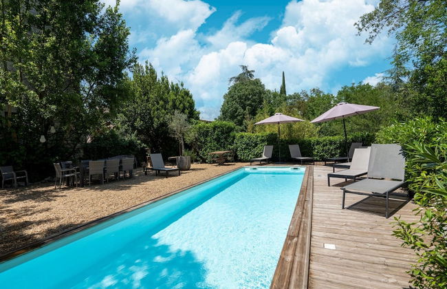 Beautiful Holiday Home With Private Pool - Photo 22