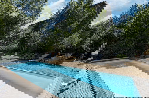 Foto 20 - Beautiful Holiday Home With Private Pool