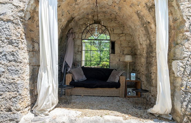 Beautiful Holiday Home With Private Pool - Photo 37