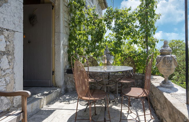 Beautiful Holiday Home With Private Pool - Photo 26