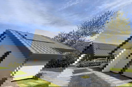 Foto 32 - Eco-friendly Villa With Terrace and Garden