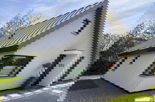 Foto 30 - Eco-friendly Villa With Terrace and Garden