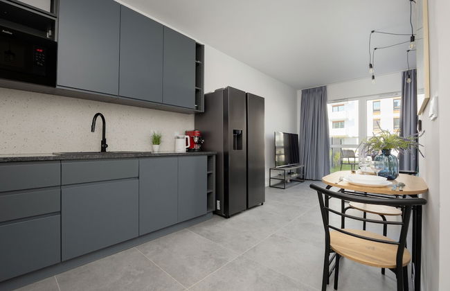 Apartment With Garden by Renters - Photo 4