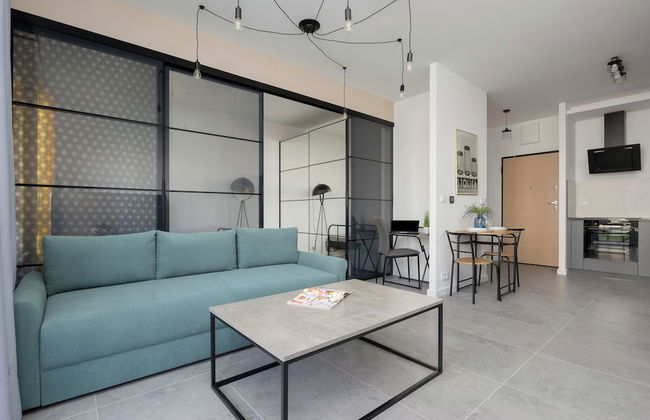 Apartment With Garden by Renters - Photo 14
