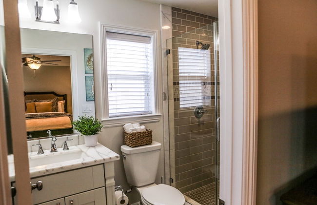 Adorable 3 Bedroom 2 Bath Home - Foto 13