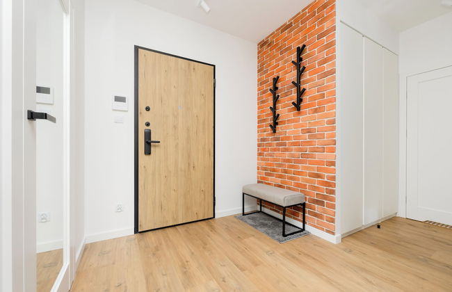 Bright Apartment With Parking by Renters - Photo 5