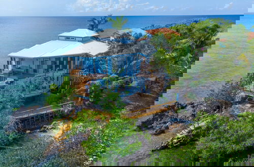 Foto 51 - Awesome Over The Water Overlooking West End - Aire Agua 3 Bedroom Home by RedAwning