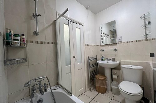 Photo 13 - Beautiful 1-bed Apartment in London