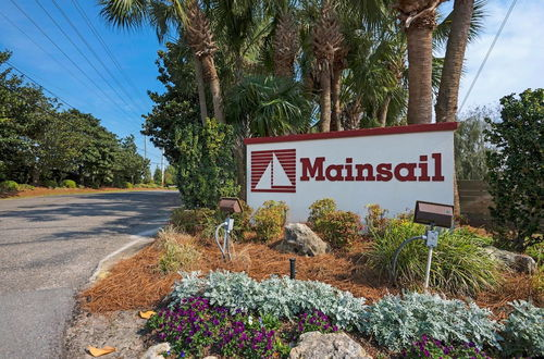 Photo 29 - Mainsail 227