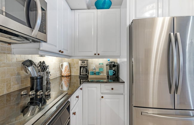 Beach Colony East 16b-penthouse - Photo 13