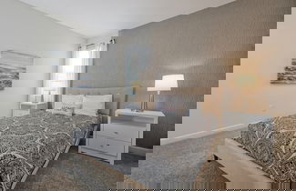 Foto 2 - 5 Bed In Champions Gate, Modern Decor, Kid Themed Rooms, Game Room, Gated Resort! 5 Bedroom Home by RedAwning