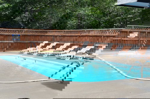 Foto 6 - Hickory Hollow Resort