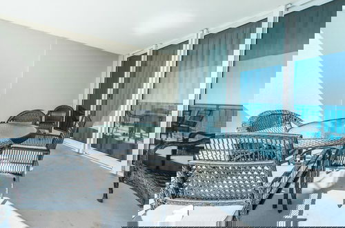 Foto 16 - Emerald Beach 2225