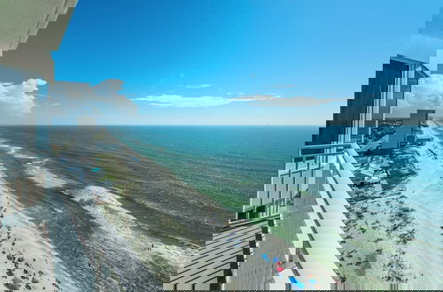 Foto 35 - Emerald Beach 2225