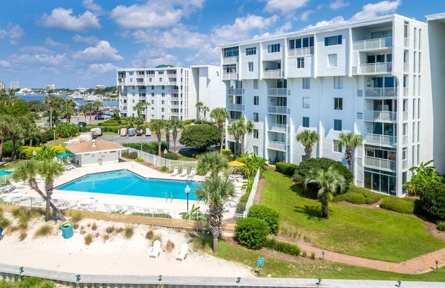 Dolphin Point 202a 2 Bedroom Condo by RedAwning - Foto 24
