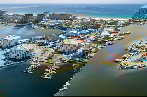 Foto 45 - Dolphin Point 202a 2 Bedroom Condo by RedAwning