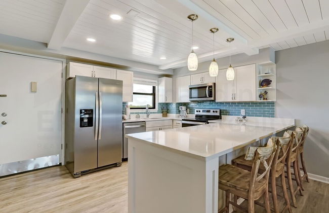 Fully Remodeled Condo with Atlantic Ocean View and Access to Private Fishing Pier by RedAwning - Foto 13