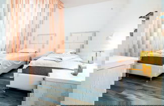 Photo 3 - Limunada Apartments