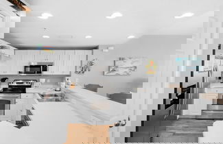 Foto 3 - Majestic Beach Towers 2-803