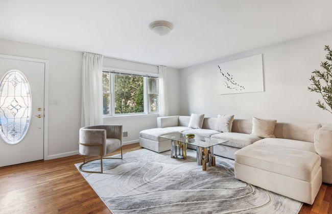 Luxury NY Home with Free Parking - Foto 1