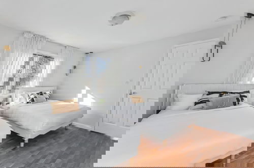 Foto 2 - Luxury NY Home with Free Parking