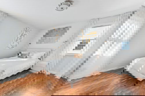 Foto 6 - Luxury NY Home with Free Parking