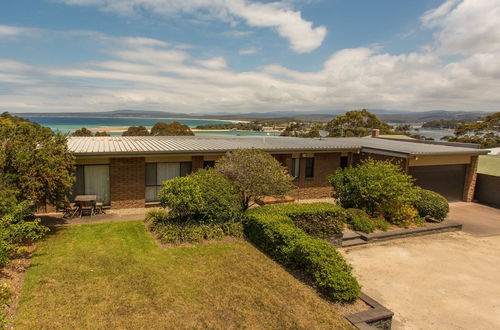 Photo 1 - 'Cliff 64' Cliff Top Home