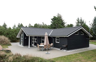 Photo 1 - 6 Person Holiday Home in Blavand