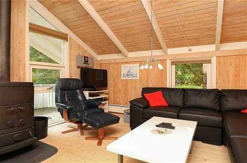 Photo 8 - 6 Person Holiday Home in Albaek