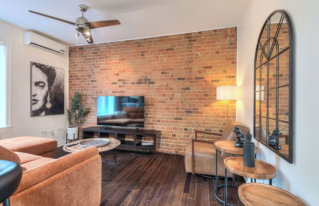 Apartment & Studio - Photo 1