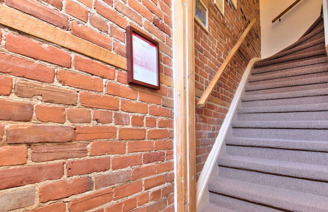 Apartment & Studio - Photo 2