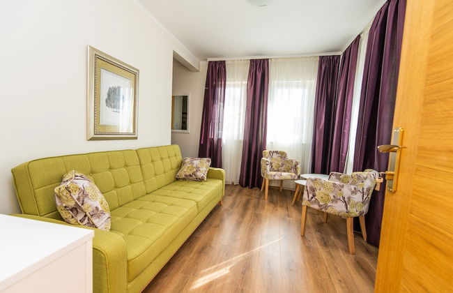 Luxury Green Oasis Villa With Pool! - Foto 4