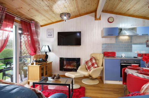 Foto 16 - Bluebell Lodge set in a Beautiful 24 Acre Woodland Holiday Park