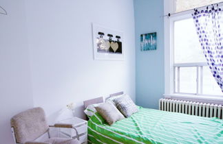 Photo 2 - 2 Bedrooma Apartment near Kensington Market - Unit 1