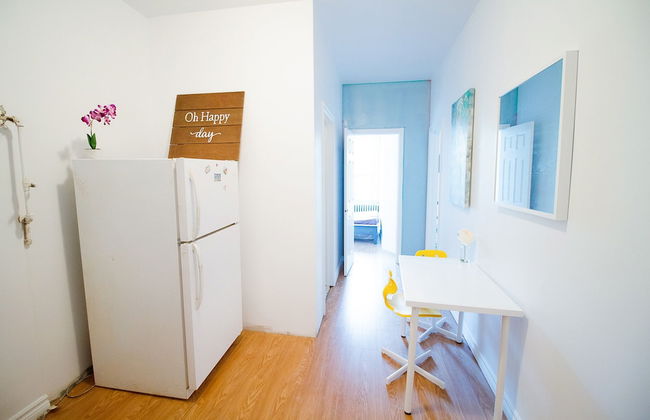 2 Bedrooma Apartment near Kensington Market - Unit 1 - Photo 1
