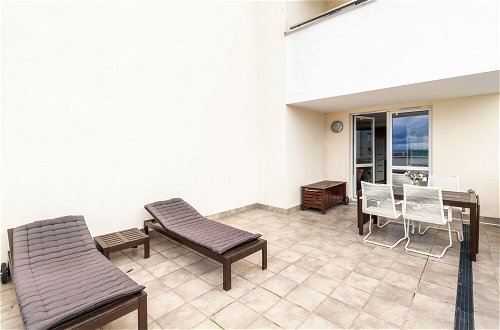 Photo 22 - City and Sea View Apartment by Renters