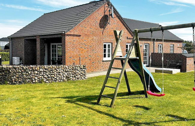 8 Person Holiday Home in Tarm - Photo 11