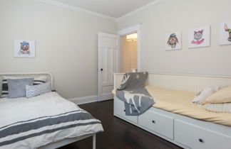 Photo 2 - Applewood Suites - Danforth Avenue