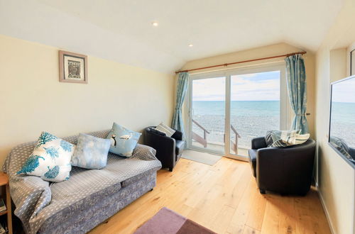 Photo 15 - Borth Family House on the Beach Sleeps 7