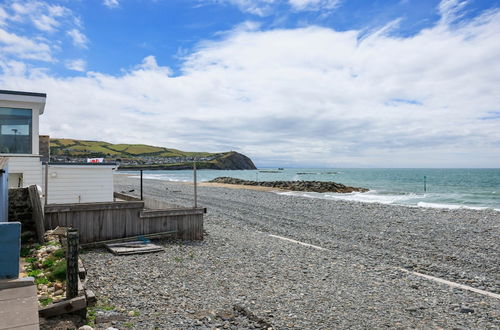 Foto 23 - Borth Family House on the Beach Sleeps 7